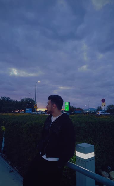 SweezySide's profile picture