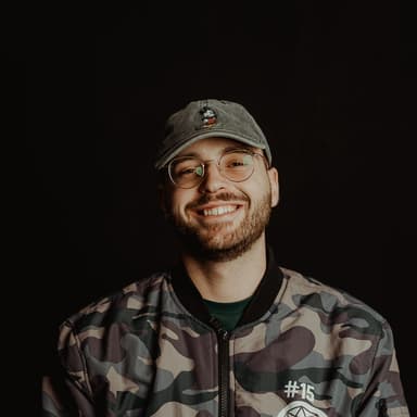 nikola's profile picture