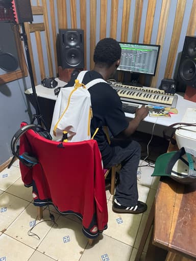 pjgwuapo's profile picture