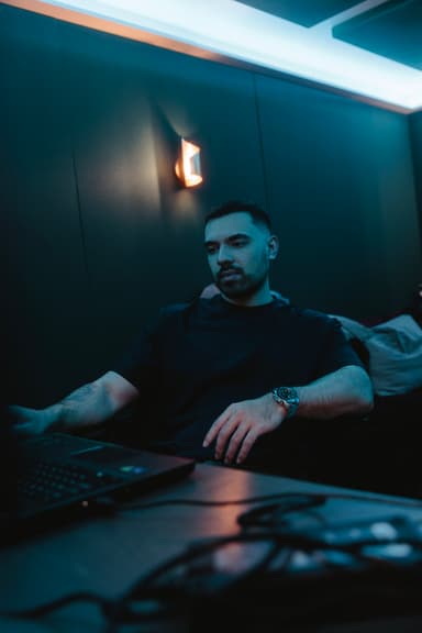 rq1of1's profile picture