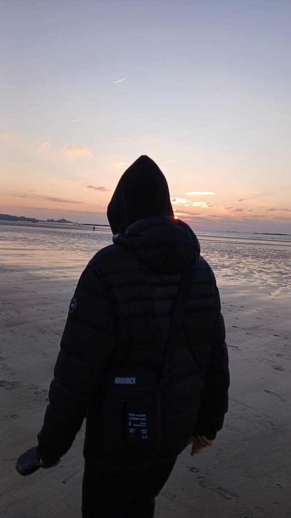 Fl0AT profile hero