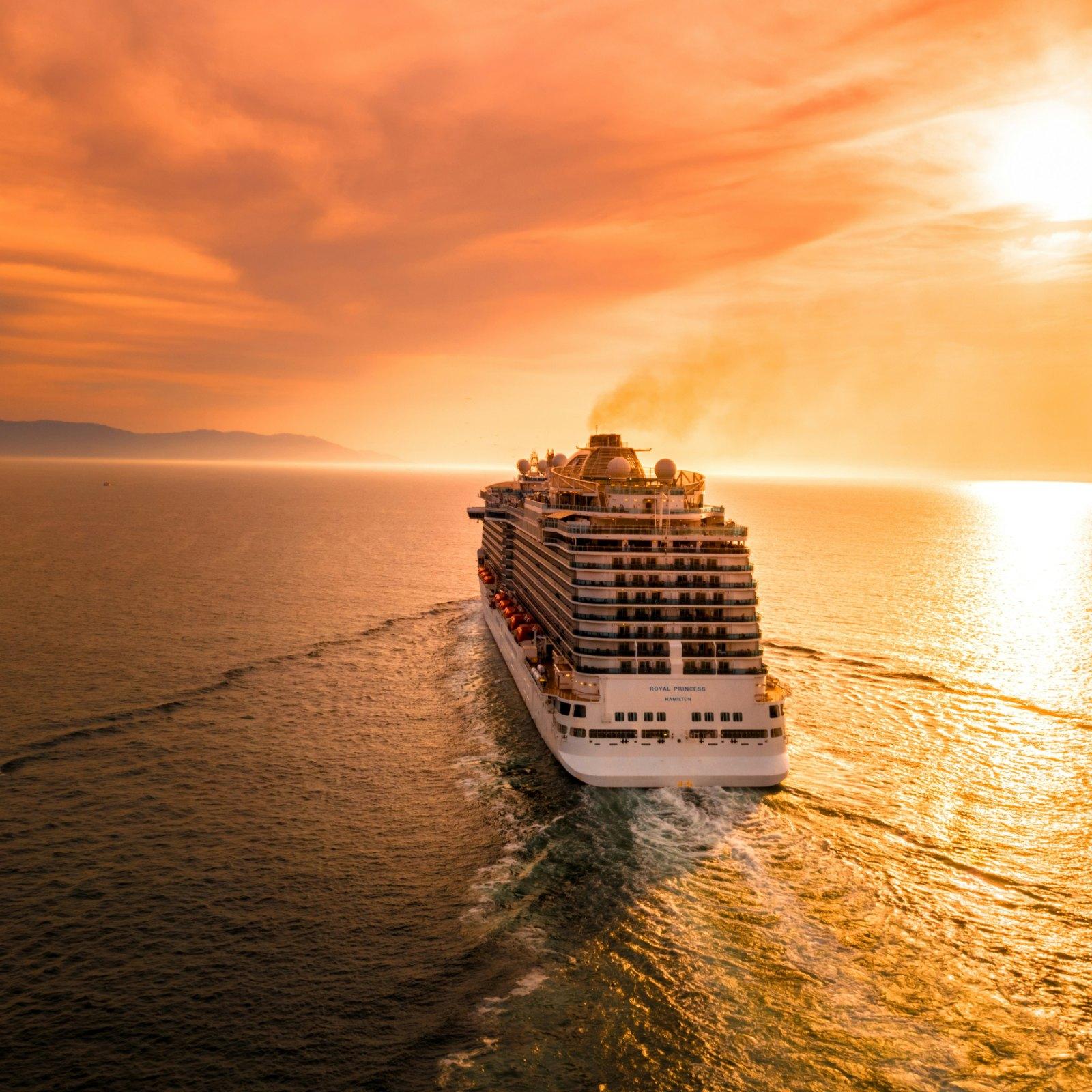 80's Cruise Ship artwork by DomMcCarthy
