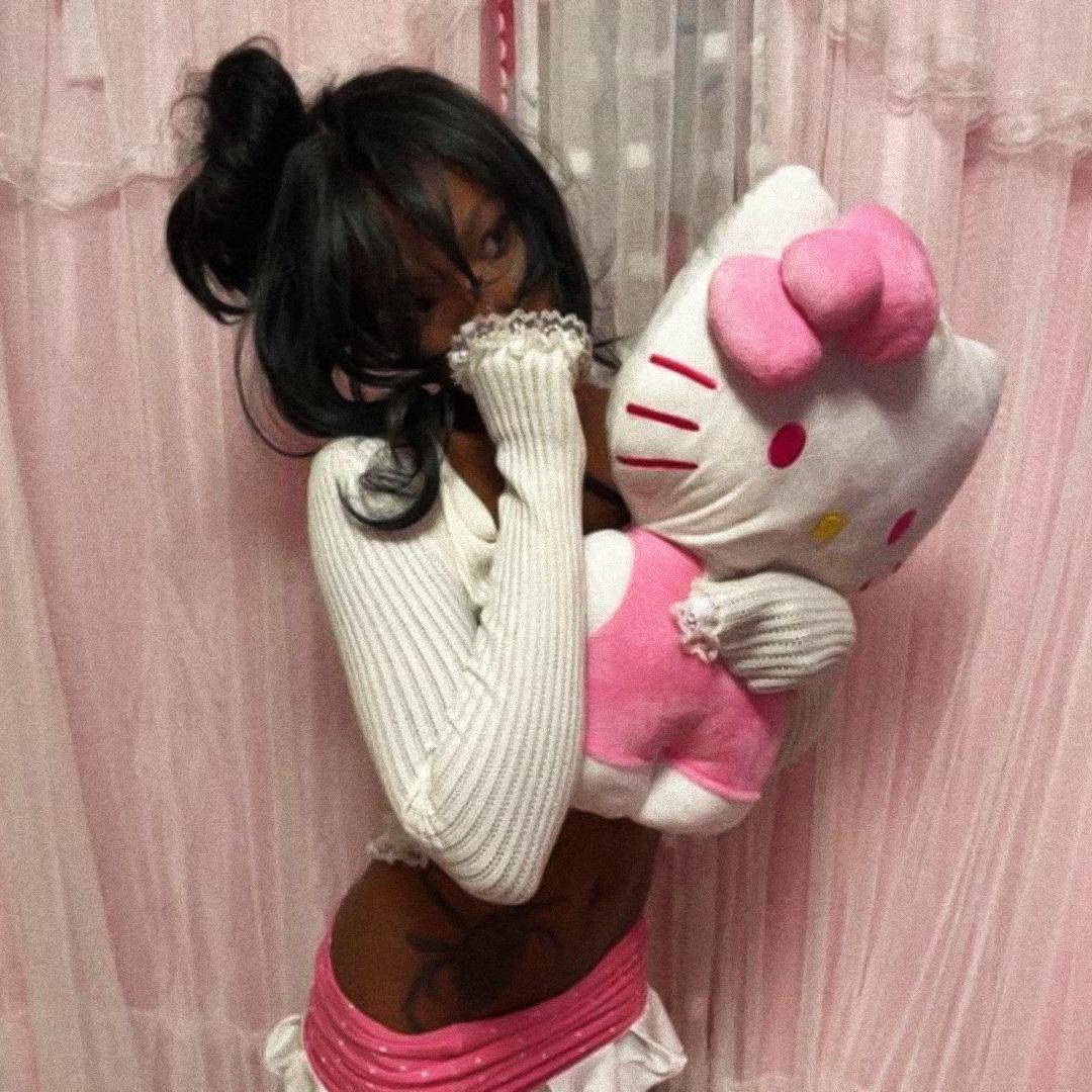 true essence | pinkpantheress artwork by Kabeh