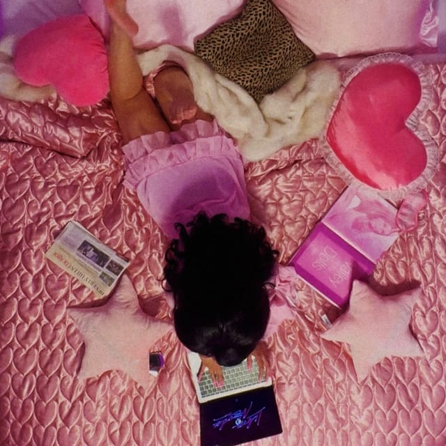 text me back | pinkpantheress